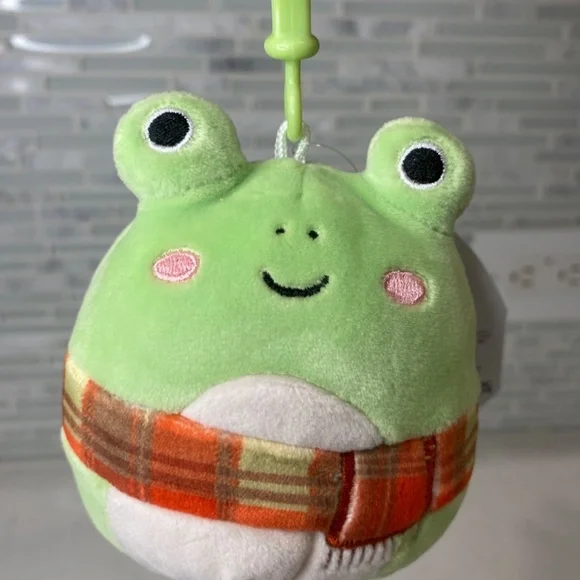 NWT Squishmallow Wendy the Frog with Scarf clip - Picture 5 of 6
